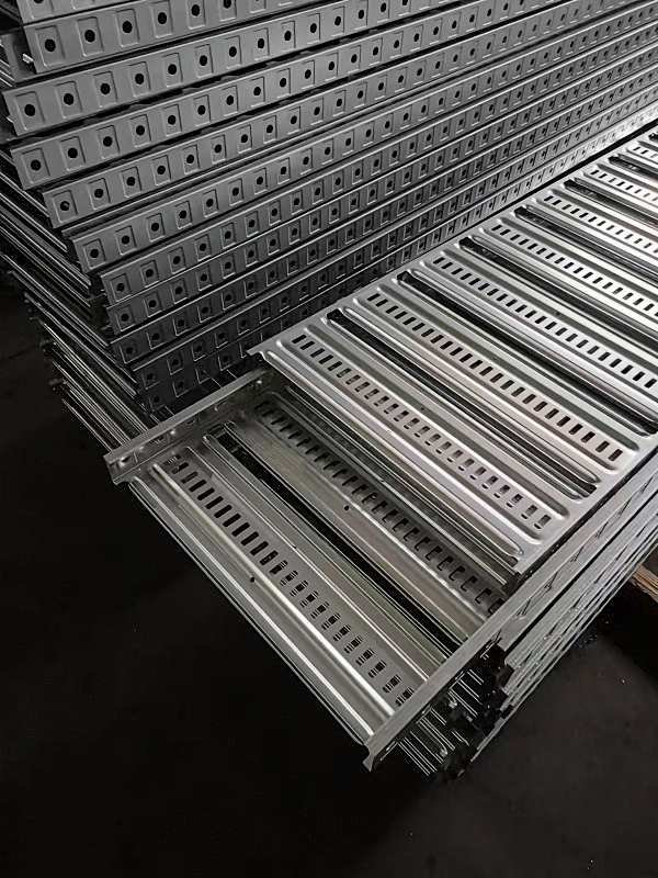 GI versus hot-dip galvanized perforated cable trays comparison for outdoor applications (ID#1)