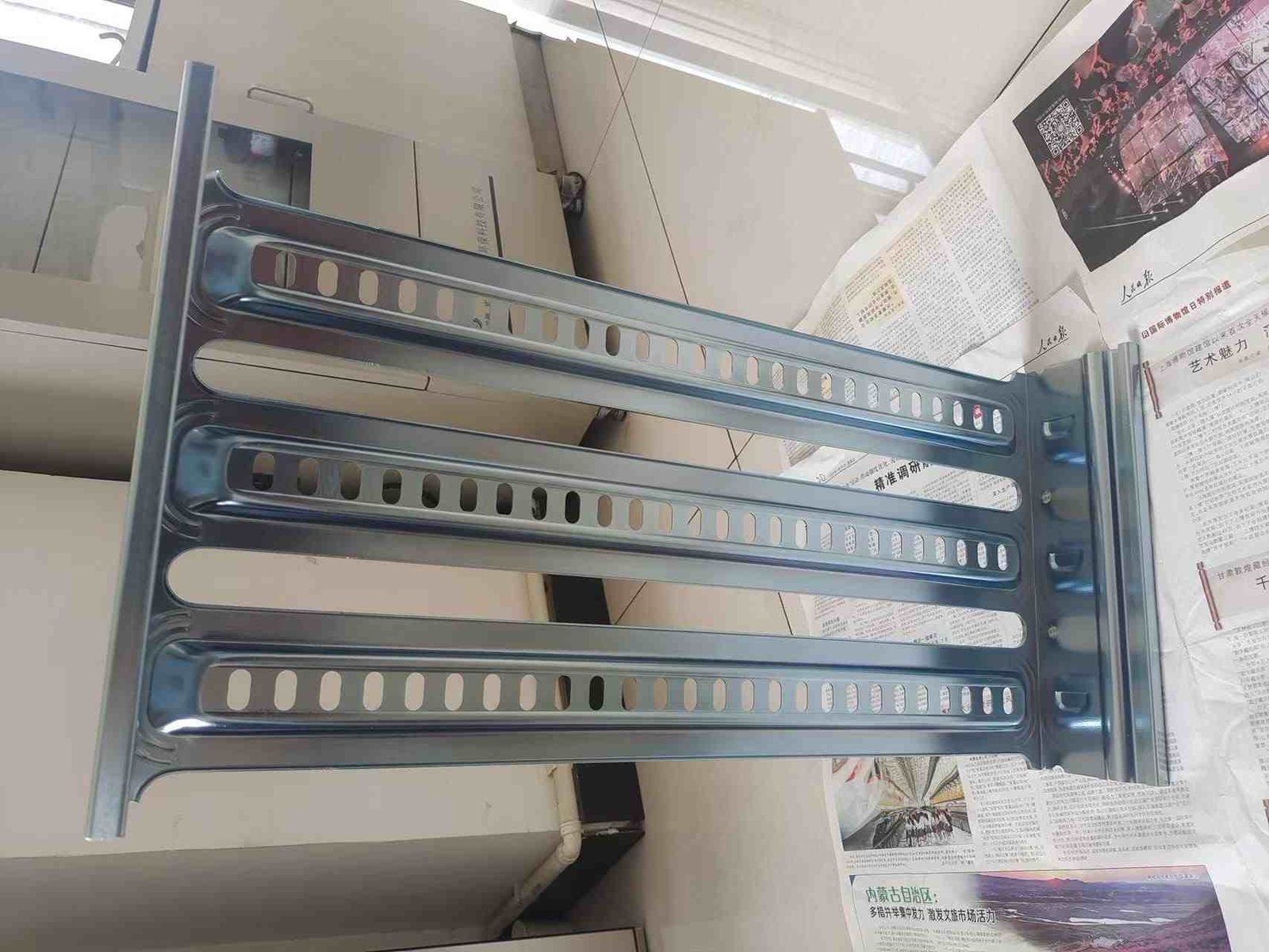 Coastal Environment Performance Hot-dip galvanized perforated trays performance in coastal and humid corrosive environments (ID#5)