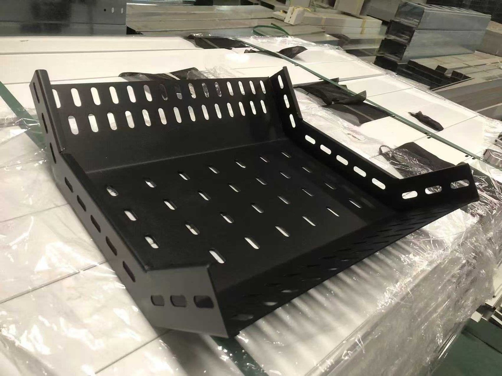 Fire-retardant powder-coated perforated cable tray for safe cable management (ID#1)